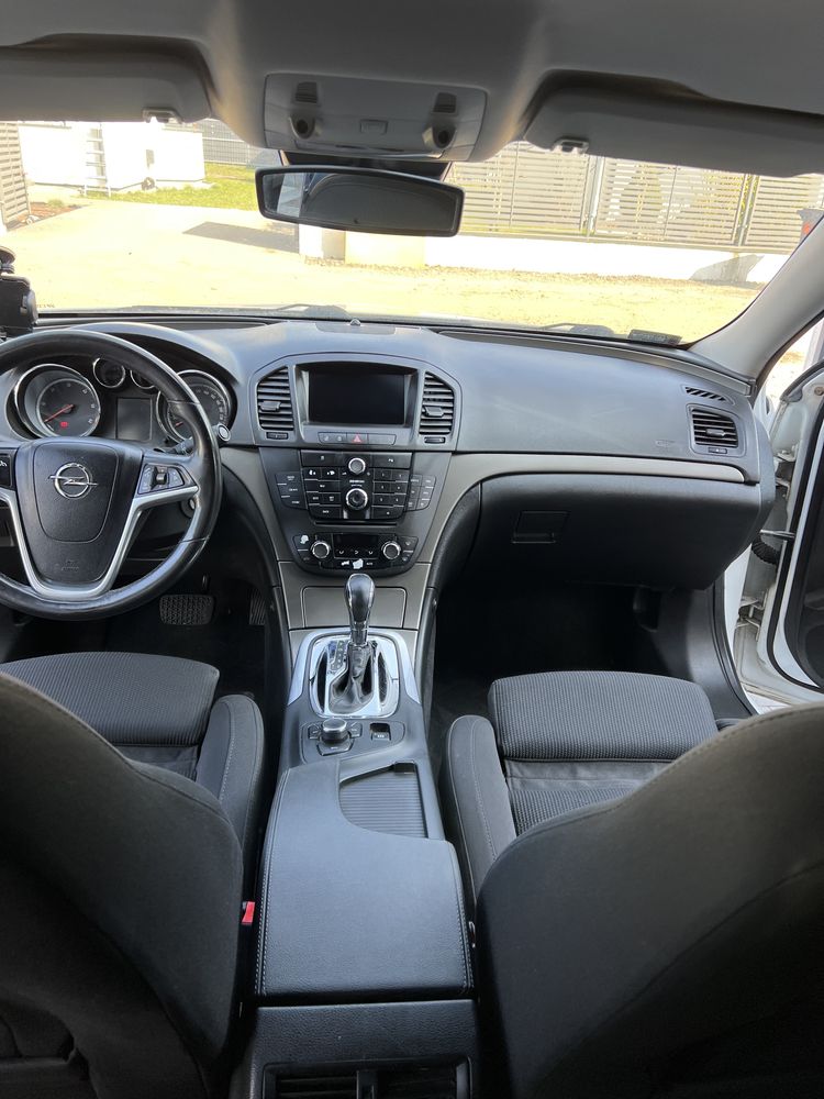 Insignia 2.0d autom bez wkladu  Zadbanan