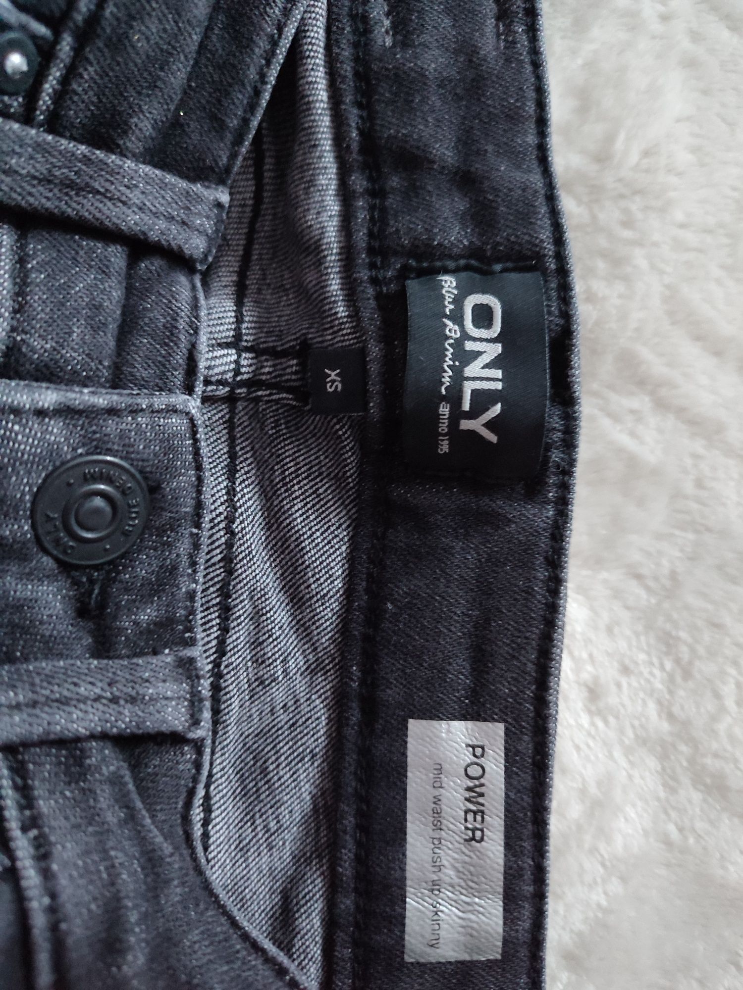Ciemnoszare jeansy wysoki stan push up Only XS