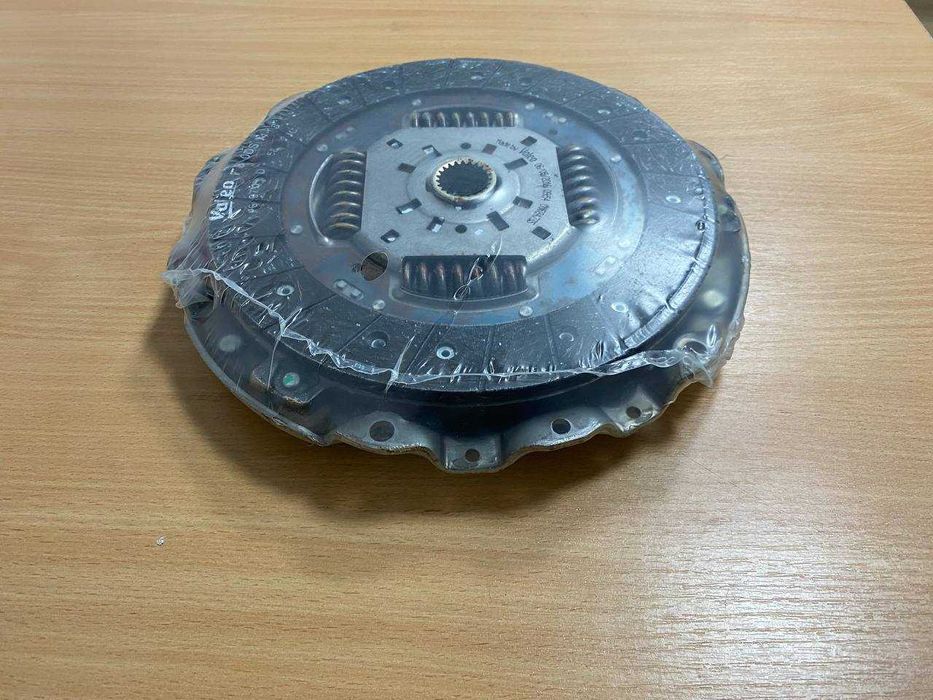 Новий комплект зчеплення Valeo FORD TRANSIT CONNECT