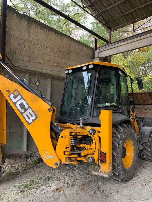 Послуги оренди спецтехніки екскаватора-навантажувача JCB 3cx БУСЬК