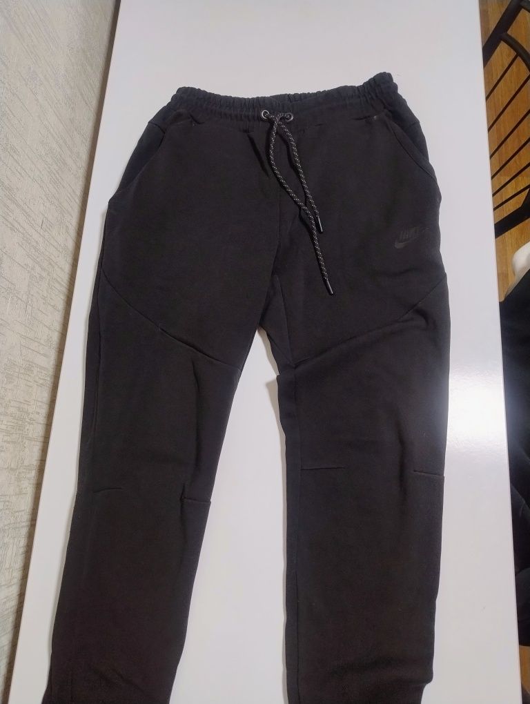 Штани nike tech fleece