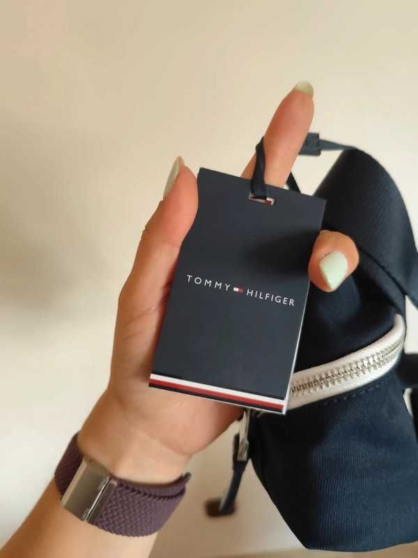 granatowa nerka tommy hilfiger nowa z metką uniseks