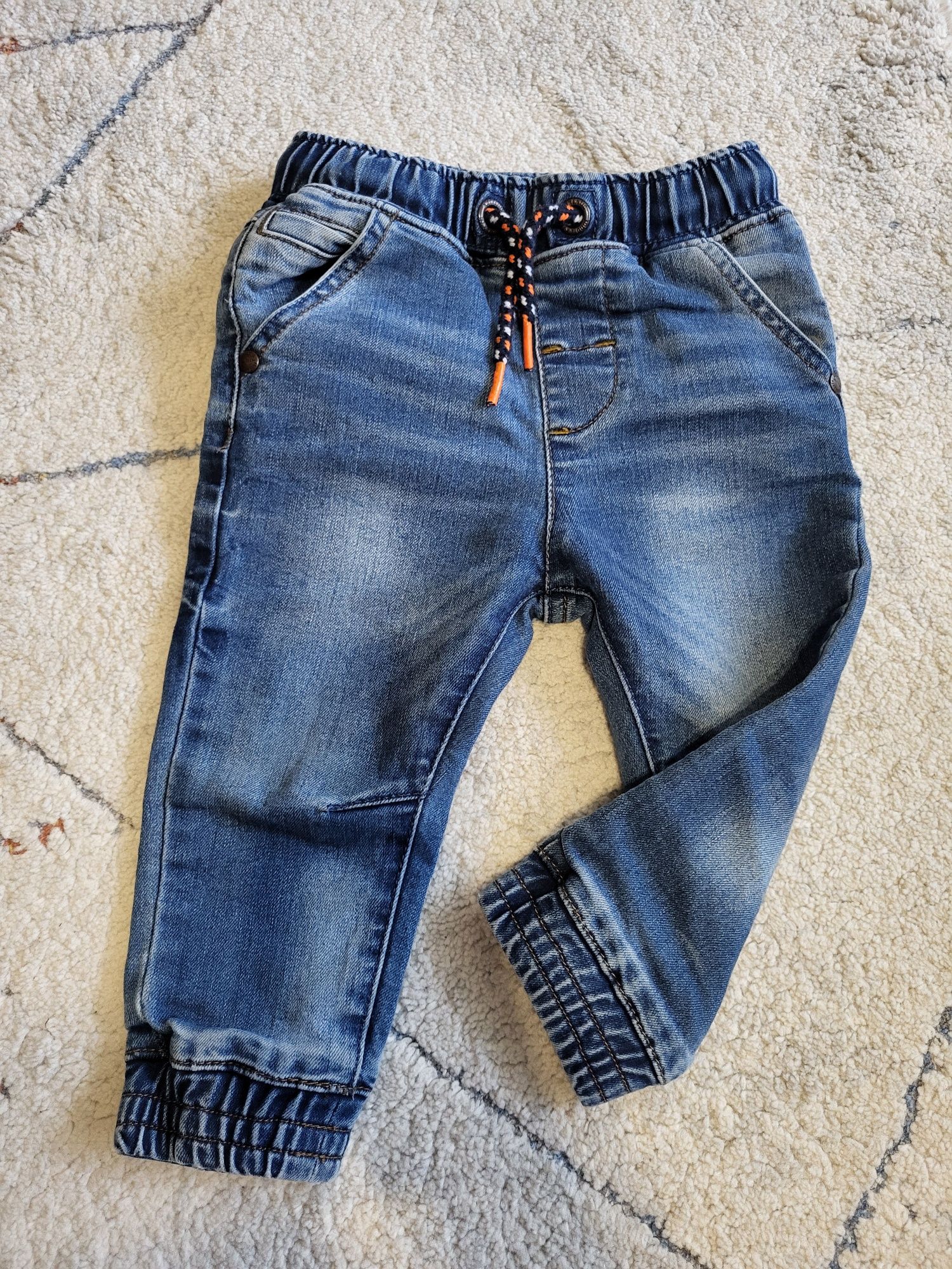 Spodnie dżinsowe chłopięce jeansy 9-12 next