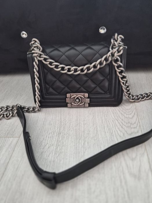 Chanel mala elegancka czarna torebka