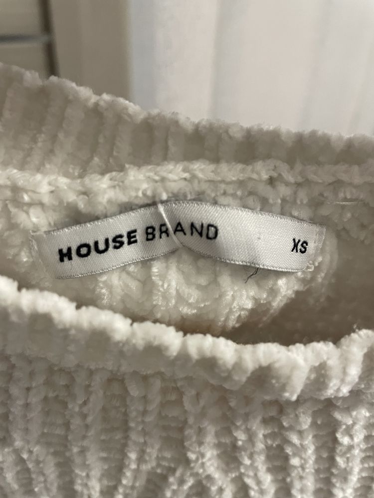 Светр бренду «HOUSE brand”