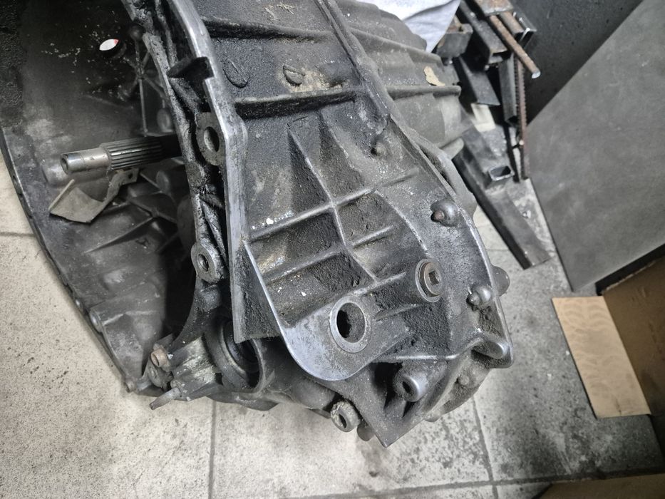 Продам коробку опель виваро рено трафік.