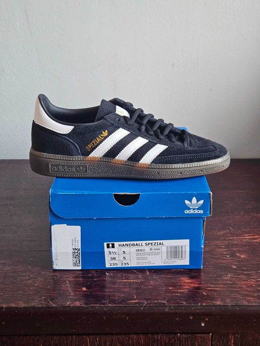 Жіночі Кросівки Adidas Spezial	DB3021 Оригінал 38