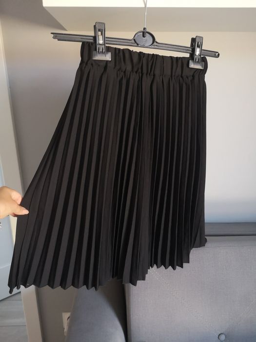 Plisowana spódnica midi S