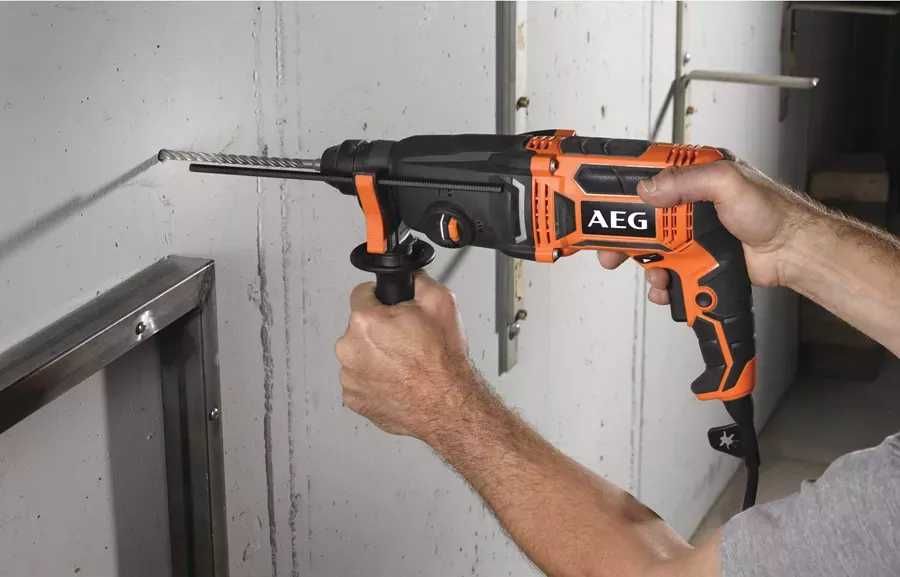Młot udarowo-obrotowy AEG Powertools BH24IE
