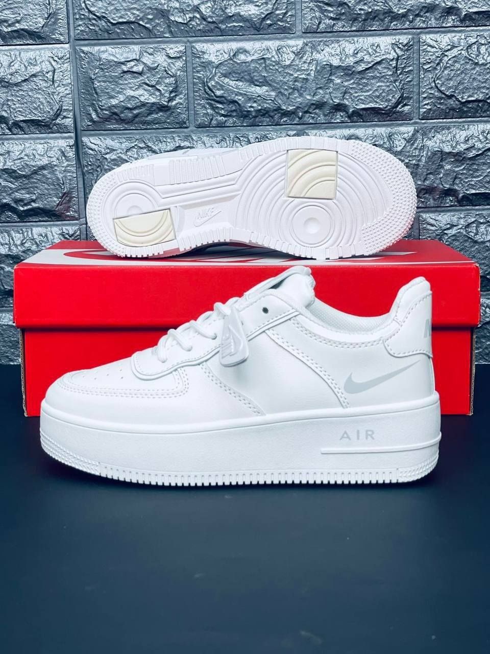 Женские кроссовки Nike Air Force Белые кожаные Форсы Найк