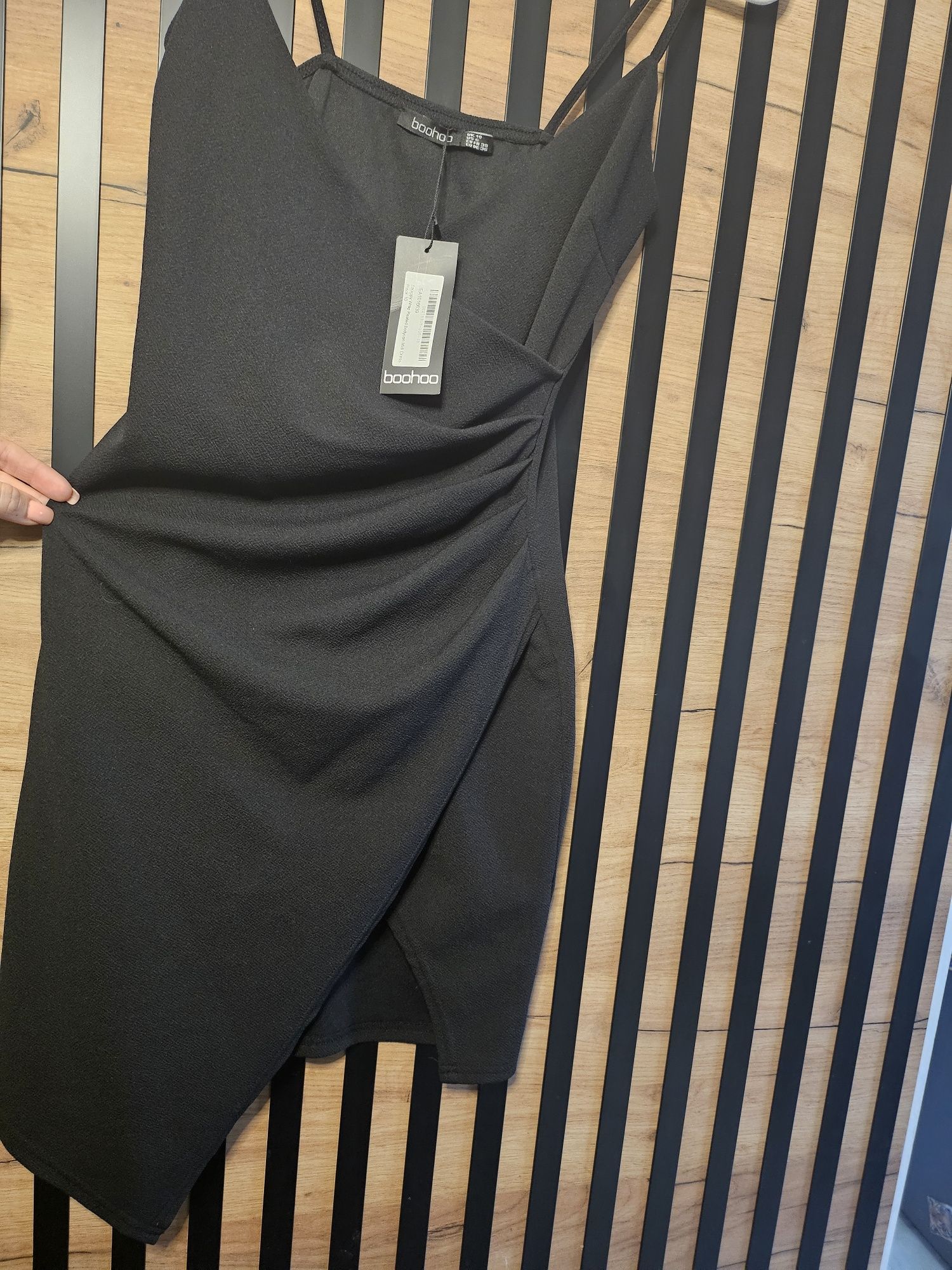 Super mała czarna rozmiar 36/38
