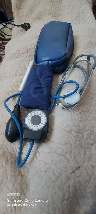 Ciśnieniomierz i stetoskop