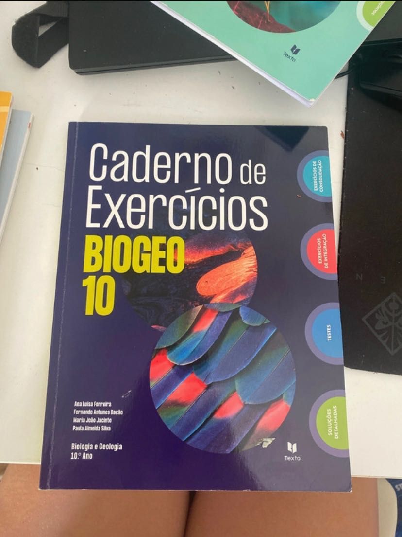 Livro de exercícios-BIOGEO-10° Ano