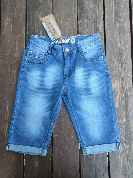 Продам джинсовые шорты