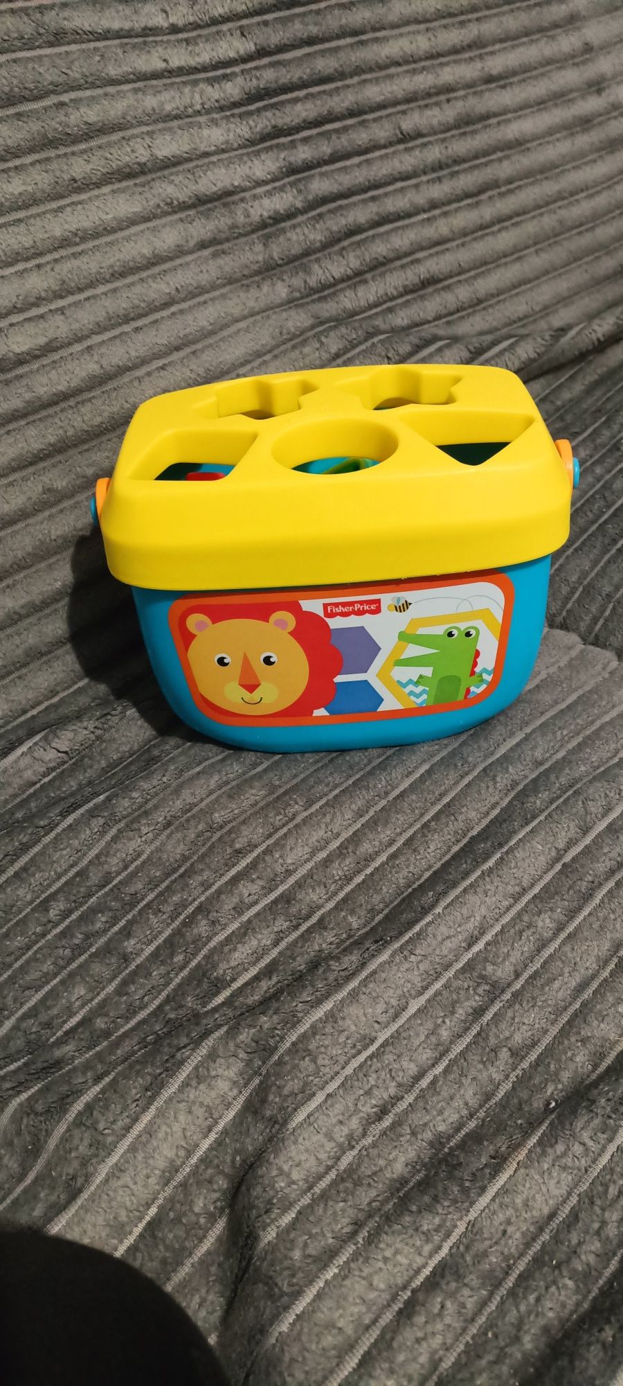 Pierwsze klocki sorter fisher price w wiaderku