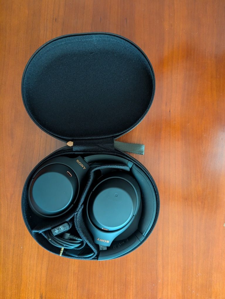 Sony WH1000XM4 (como novos)