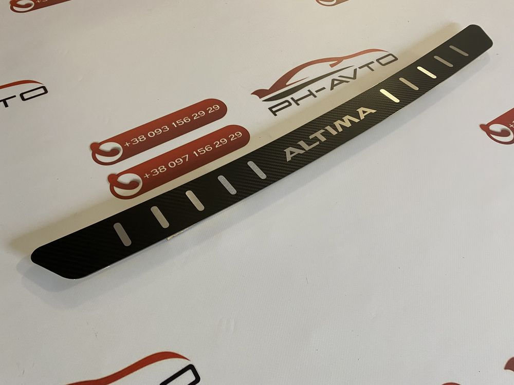 Накладка на задний бампер Nissan Altima 2012-2018 нержавейка в карбоне