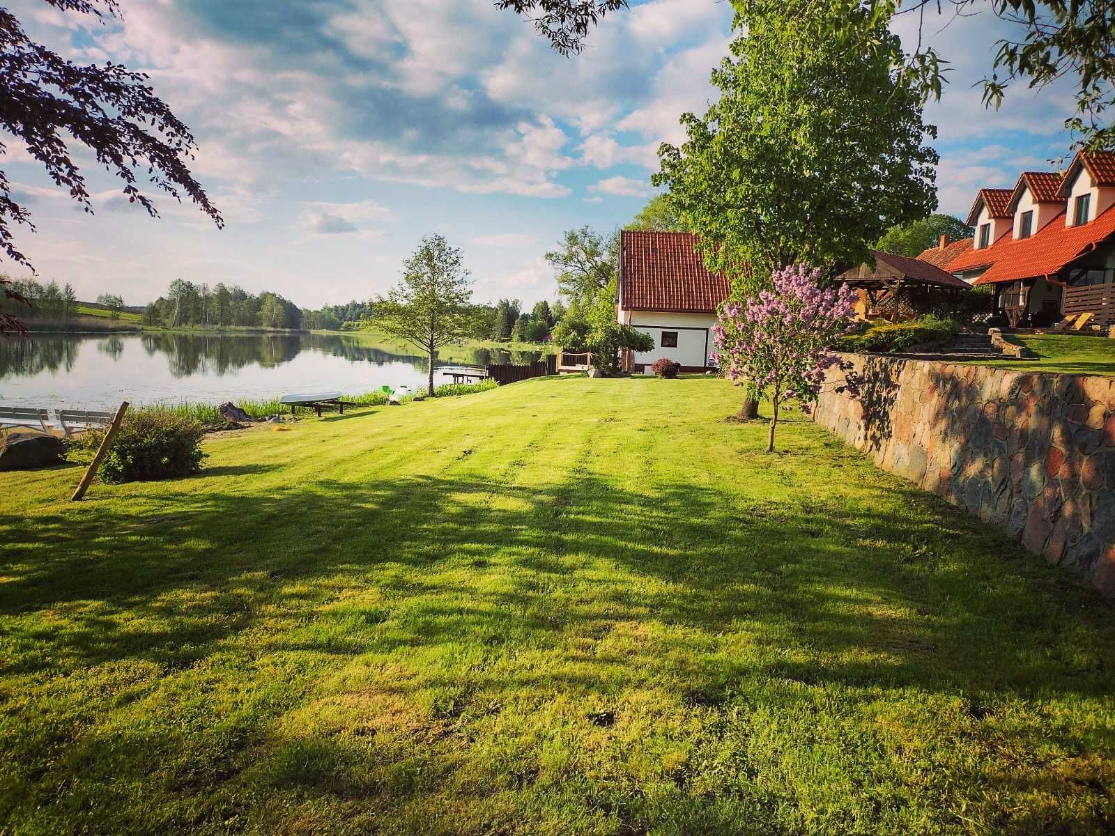 Mazury nad jeziorem z linią brzegową, pomost, sauna, wynajem