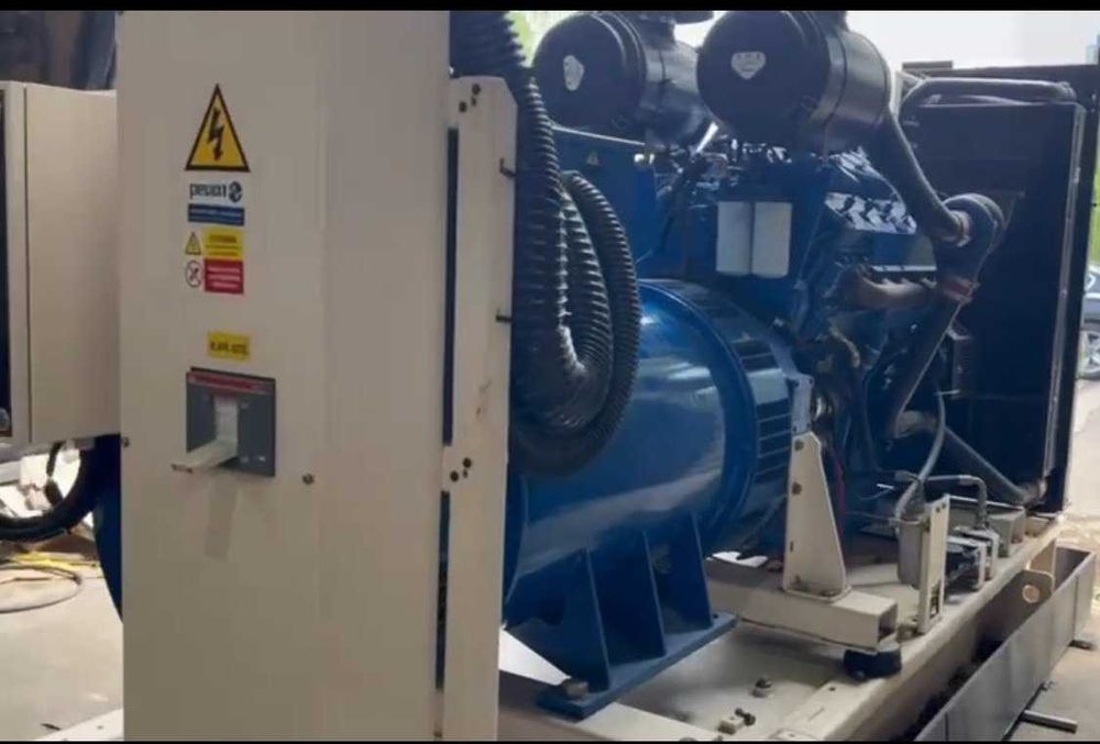 Дизельний генератор 640 кВт/800 кВА, бу