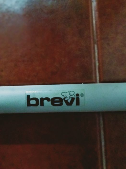 Cadeira com acento regulável