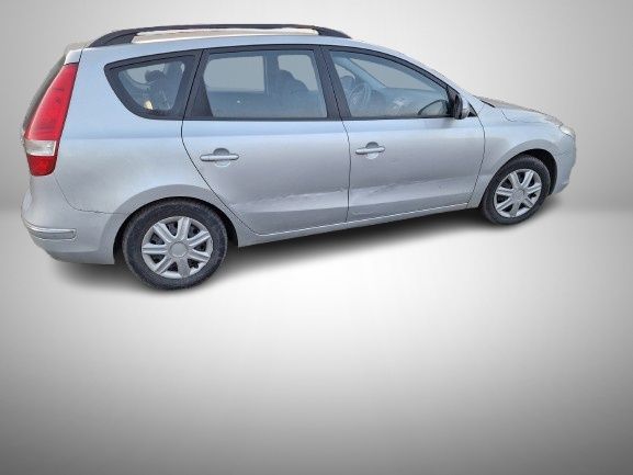 Разборка Hyundai i30 2007 1.6crdi 1.6i шрот детали запчастини двигател