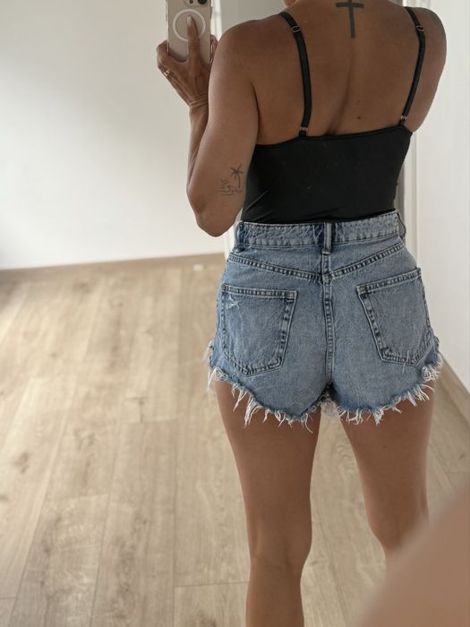 Nowe czarne koronkowe body z siateczką – rozmiar S, i