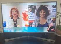 Smart TV Samsung de 43" com mancha no ecrã