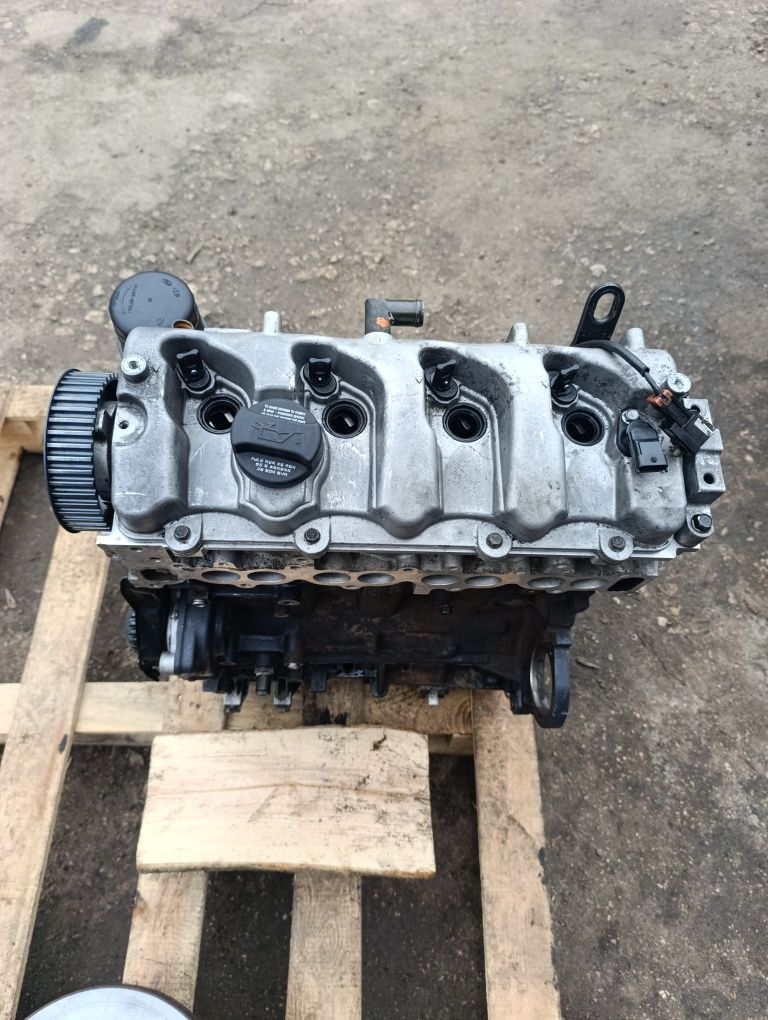 Мотор Хюндай Санта фе 2 Двигатель Hyundai santa fe D4EB АКПП Двигун