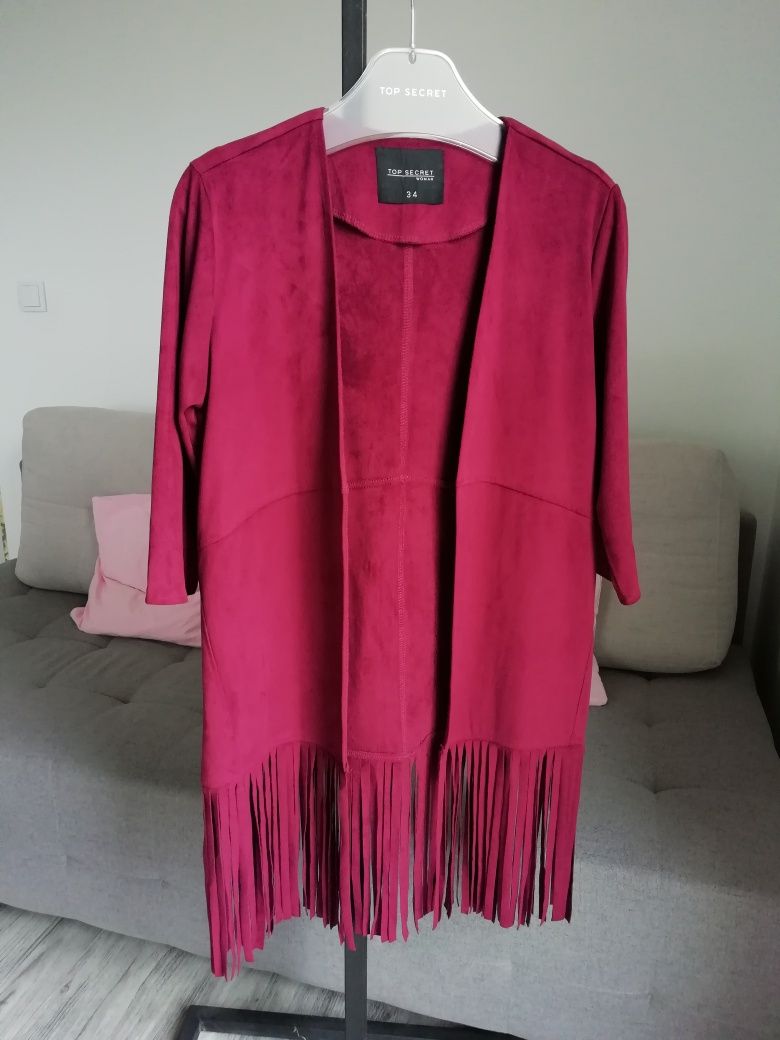 Bordowa narzutka blezer z frędzlami boho burgund zamsz imitacja