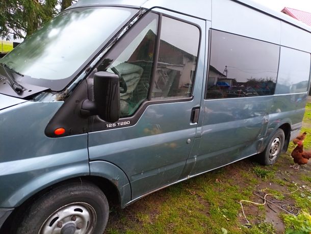 Ford transit 2003 rok.6 osobowy