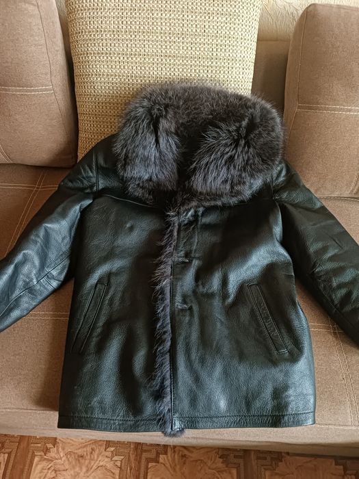 Чоловіча шкіряна дублянка,куртка зимова з хутром єнота на зріст до 175