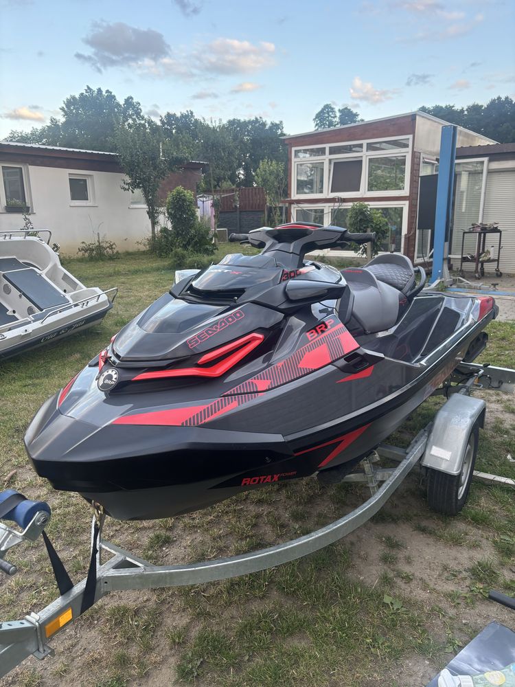 Sea Doo RXT 300. z przyczepką.