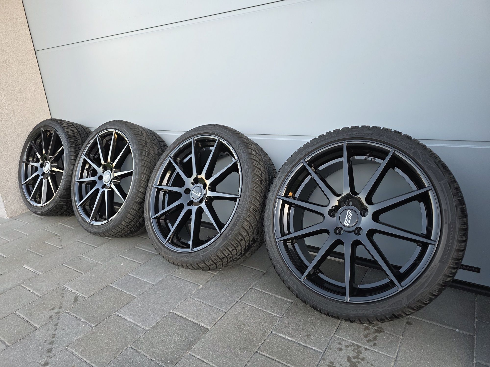 Felgi aluminiowe TEC Wheels GT7 20" 5x112 8,5J ET45 opony Vredestein 2
