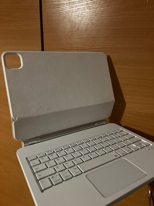 Чохол клавіатура для iPad