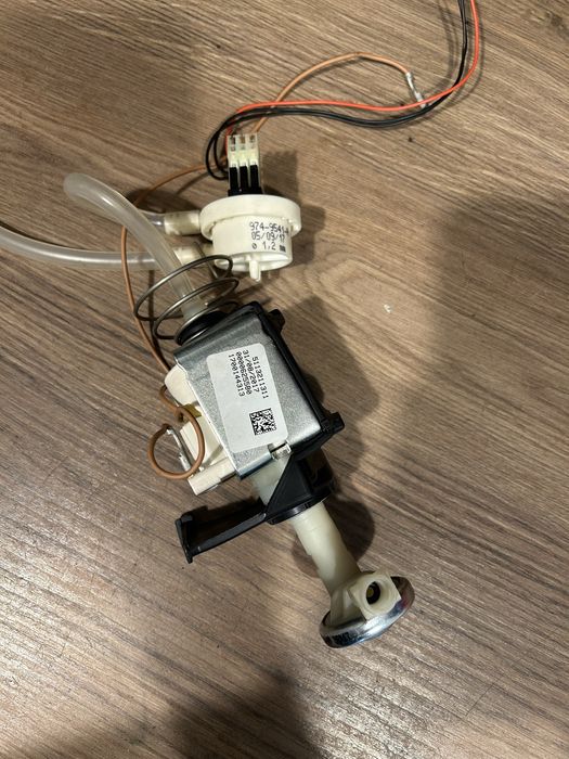 Pompa Ulka przepływomierz tłumik od Delonghi