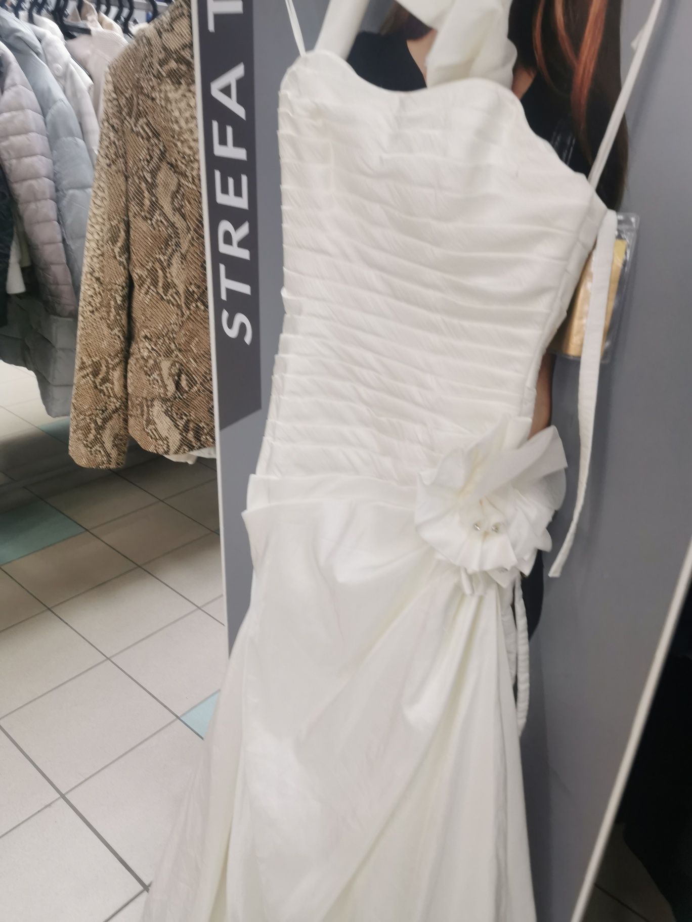 Excluzywna suknia biała na ślub i wieczorowa jak nowa Okazja