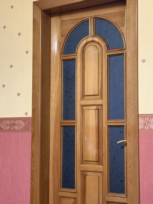 Двери в хорошем качестве 6 шт