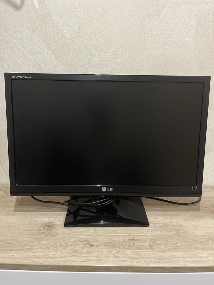 Монитор 24'' LG Electronics Flatron E2441T-BN
