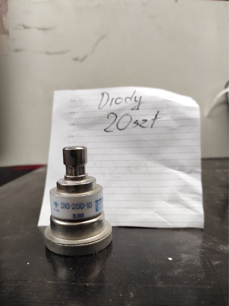 Dioda prostownicza D10