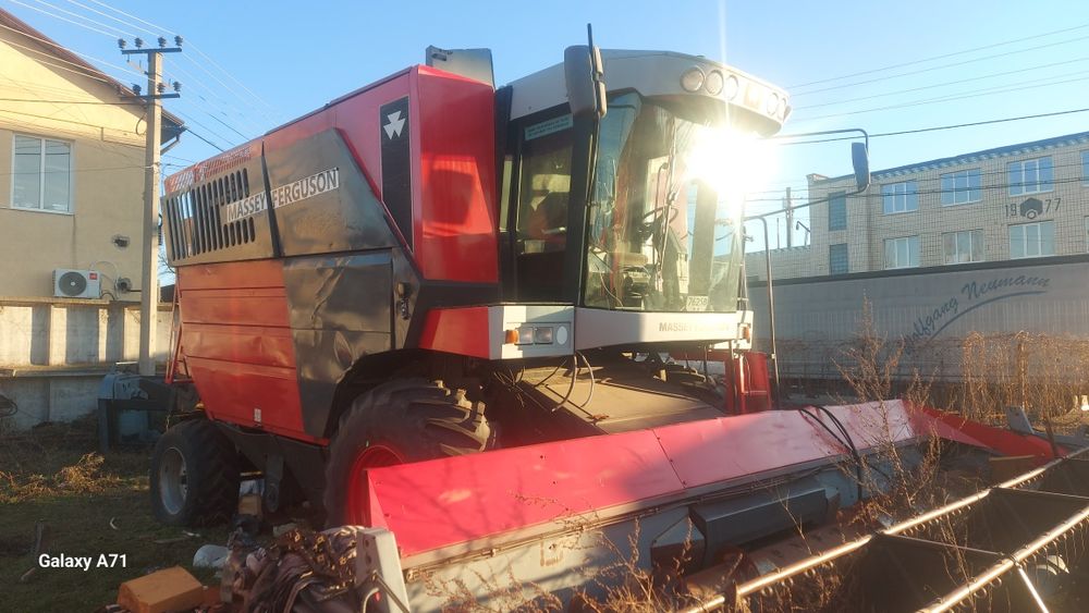 Продається хороший надійний комбайн