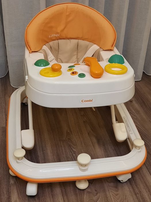 Ходунки дитячі Combi
