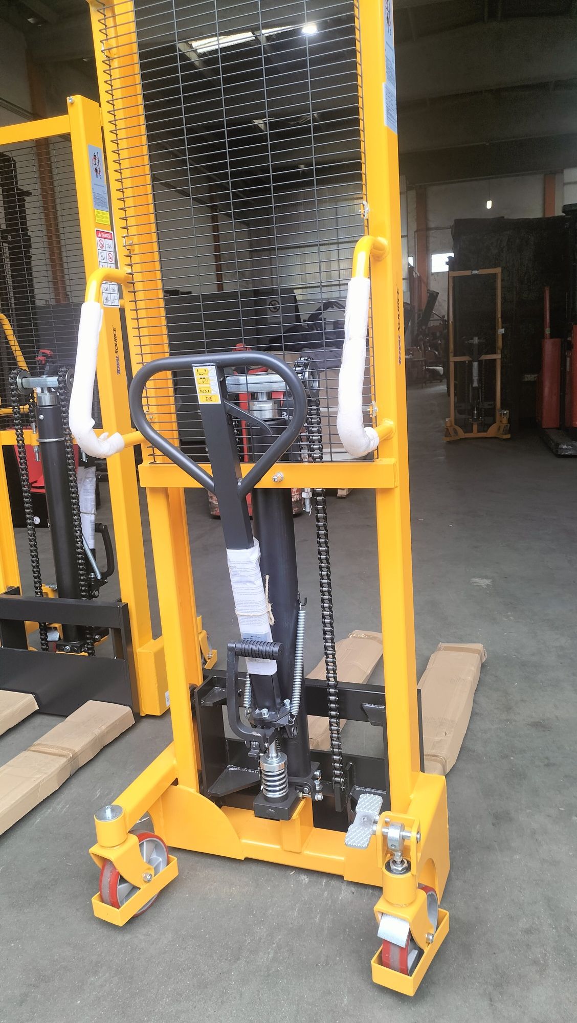 Novo , Empilhador , Porta Paletes , Stacker Manual 1000kg ,895€+iva