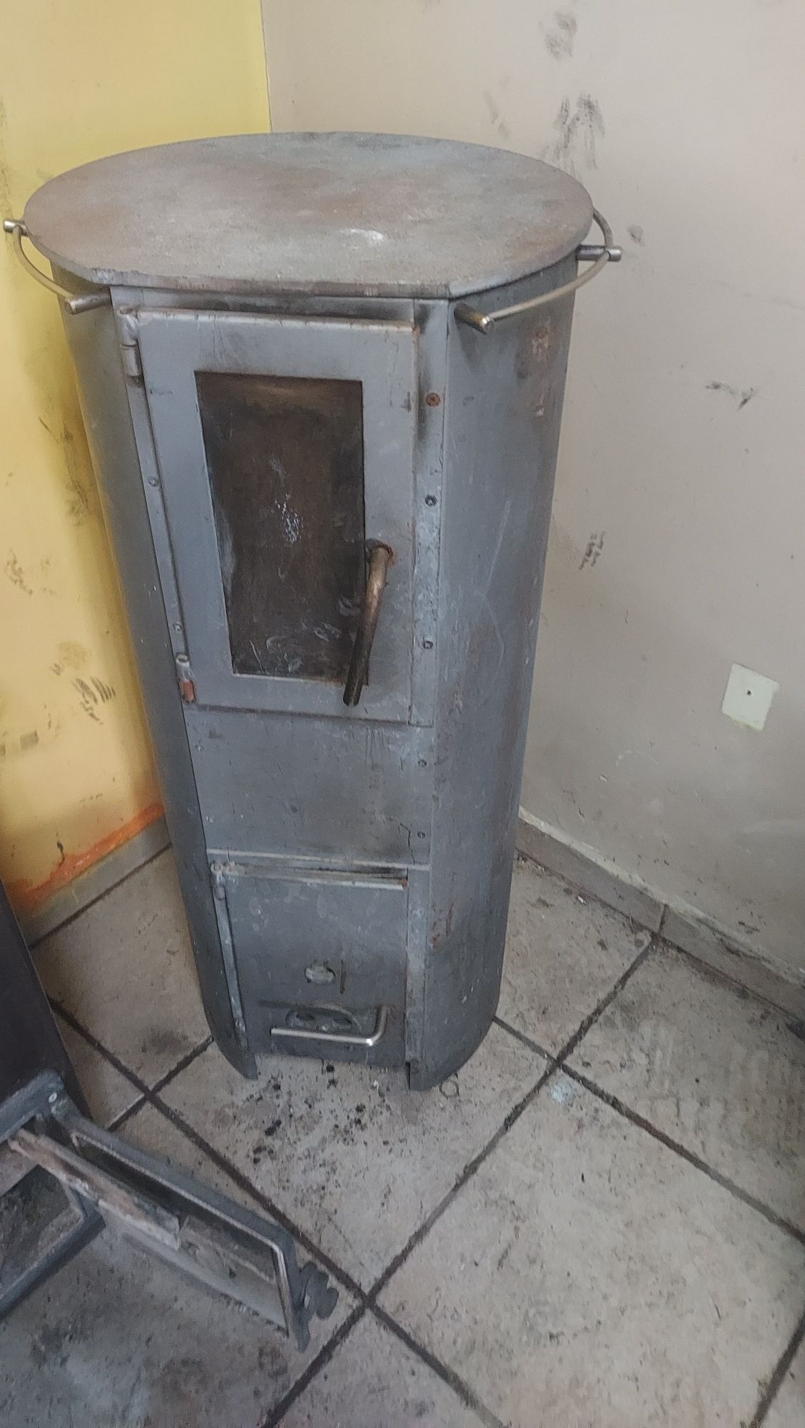 Piec węglowy wolnostojący 6-8 kW