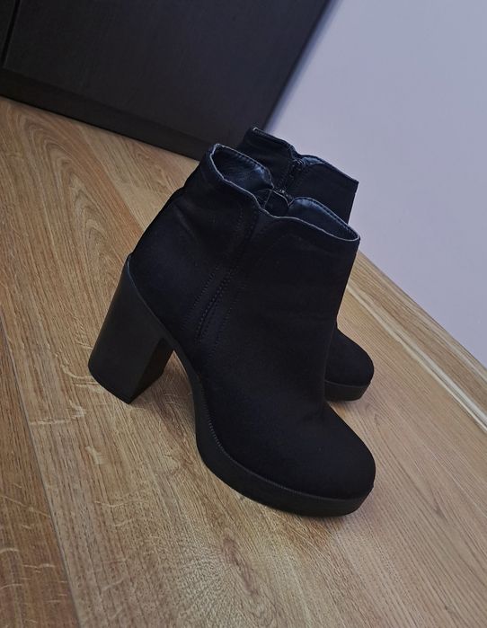 Черные женские демисезонные ботинки полуботинки ботильоны на каблуке
