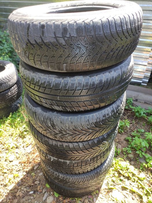 Зимова резина R15/195/65 покришки