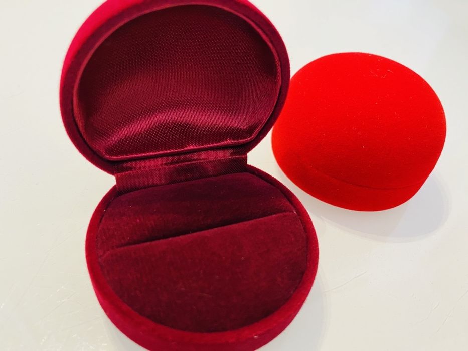 Caixa de anel em veludo, redonda, varias cores