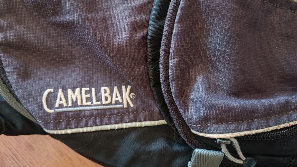 Велосипедний рюкзак гидратор Camelbak 3л