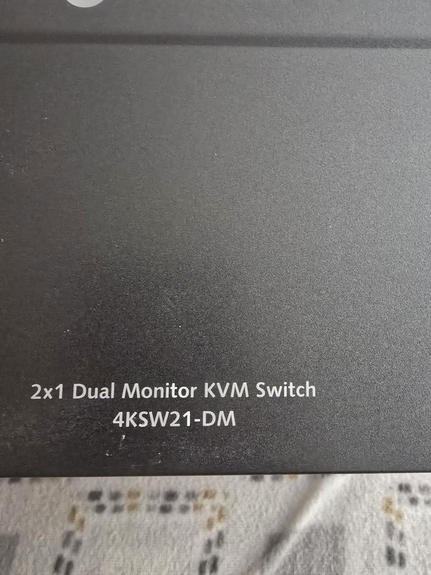 KVM 2x1 Dual Monitor