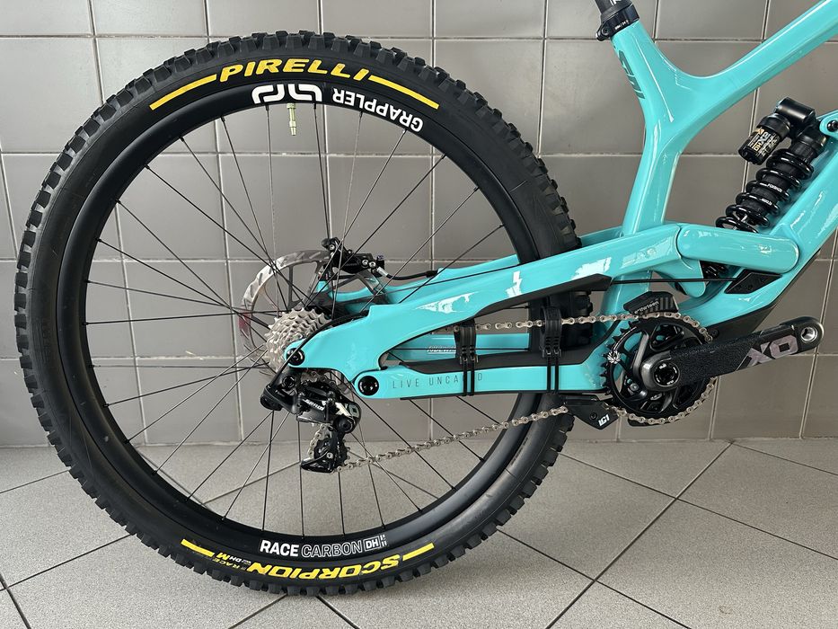 Rower zjazdowy DH YT Tues Core 4 2023 Large 29 bardzo zadbany