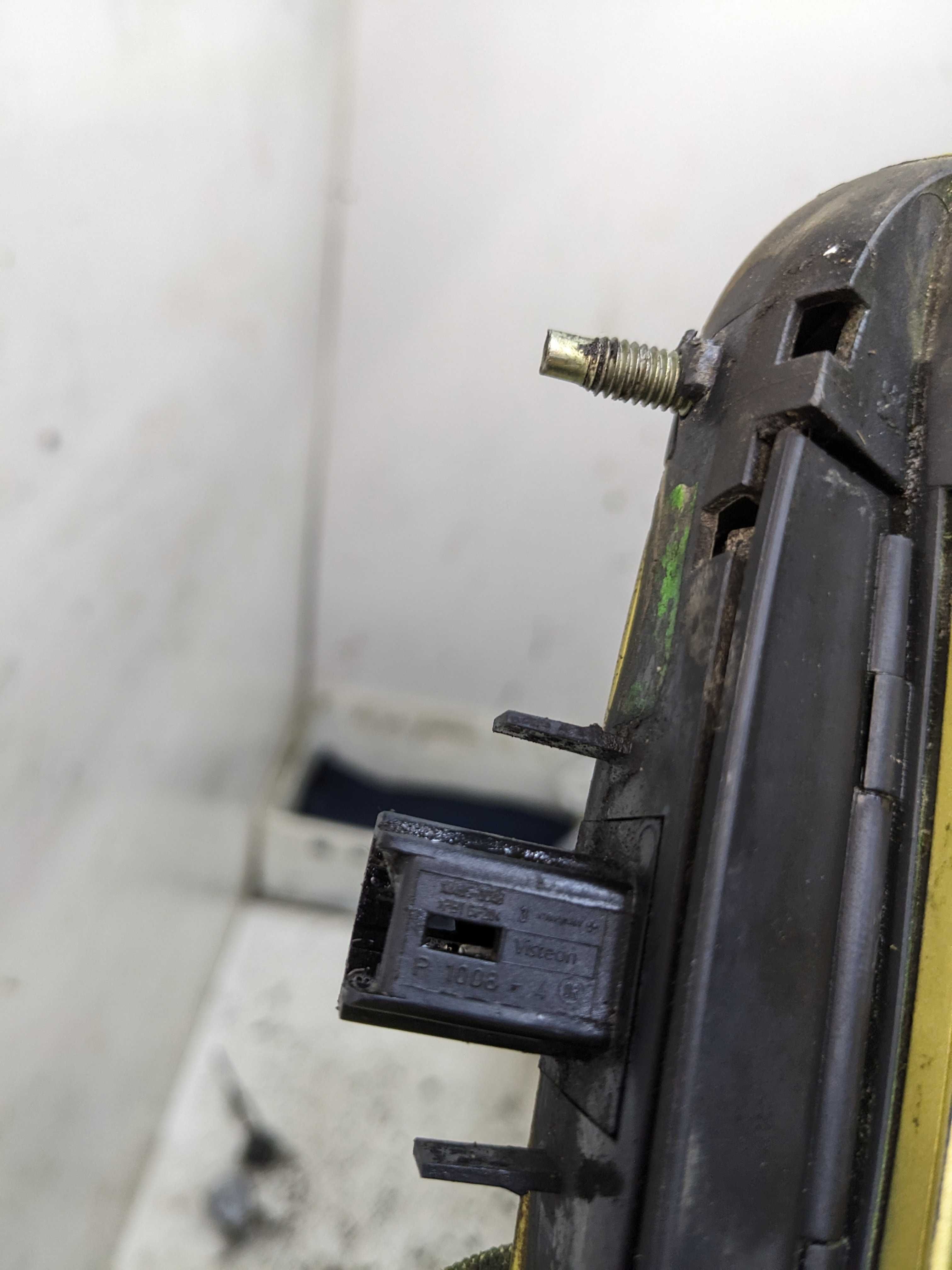 Peugeot 307 Klamka Klapy Tył Tylnej Bagażnika